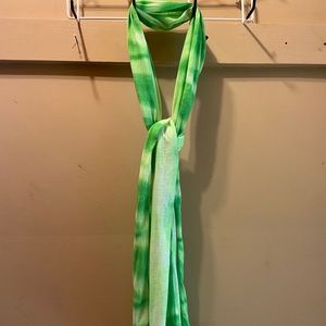 Green & White Scarf